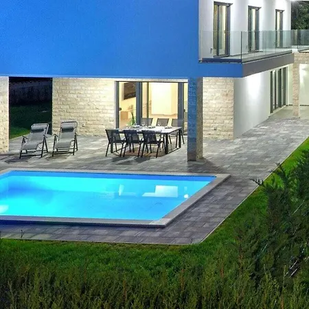 With 2 Pools Porec